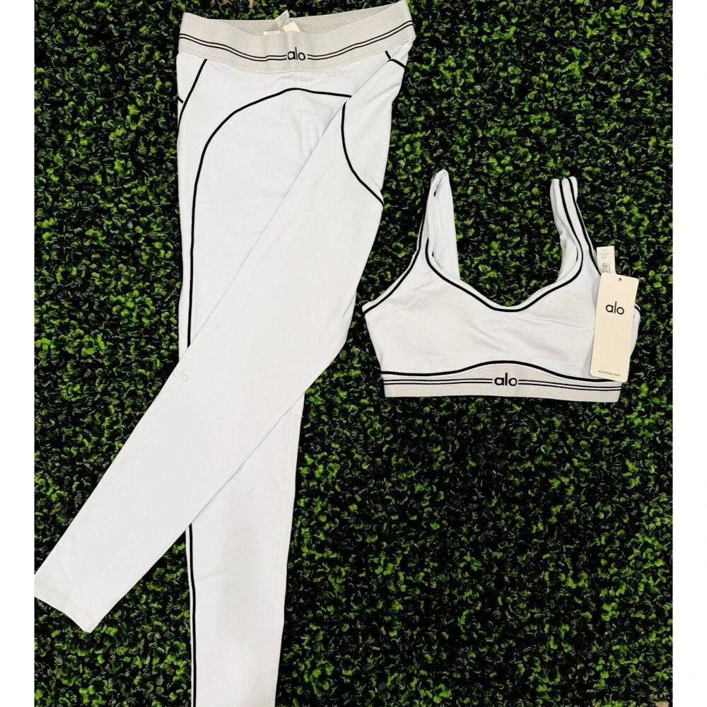 (BRAND NEW) Alo Yoga White Airbrush Heart Throb Set Size Medium FAST SHIPPING ✅